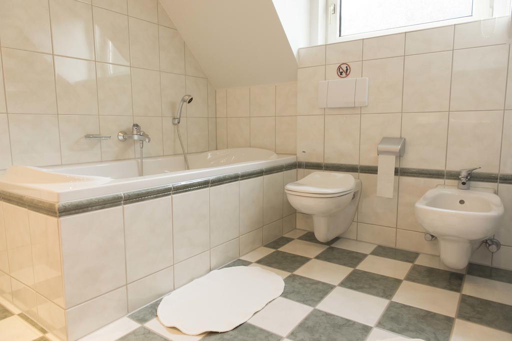 Ferienwohnung Burg Eltz Treis-Karden Room photo